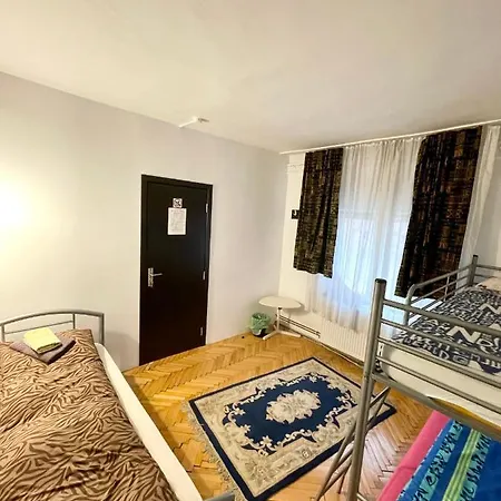 Mosaico Alfetta Хостел